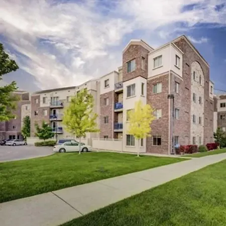 Downtown Condo Near The Convention Center-2